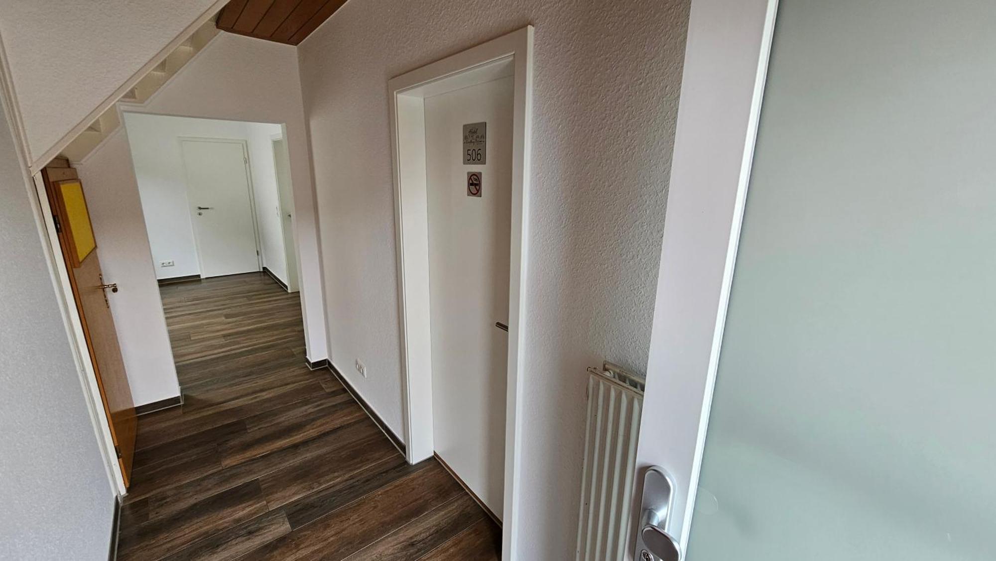 Hotel Dorfkrug Buesum - Guenstige Altbauzimmer Am Oland Bagian luar foto