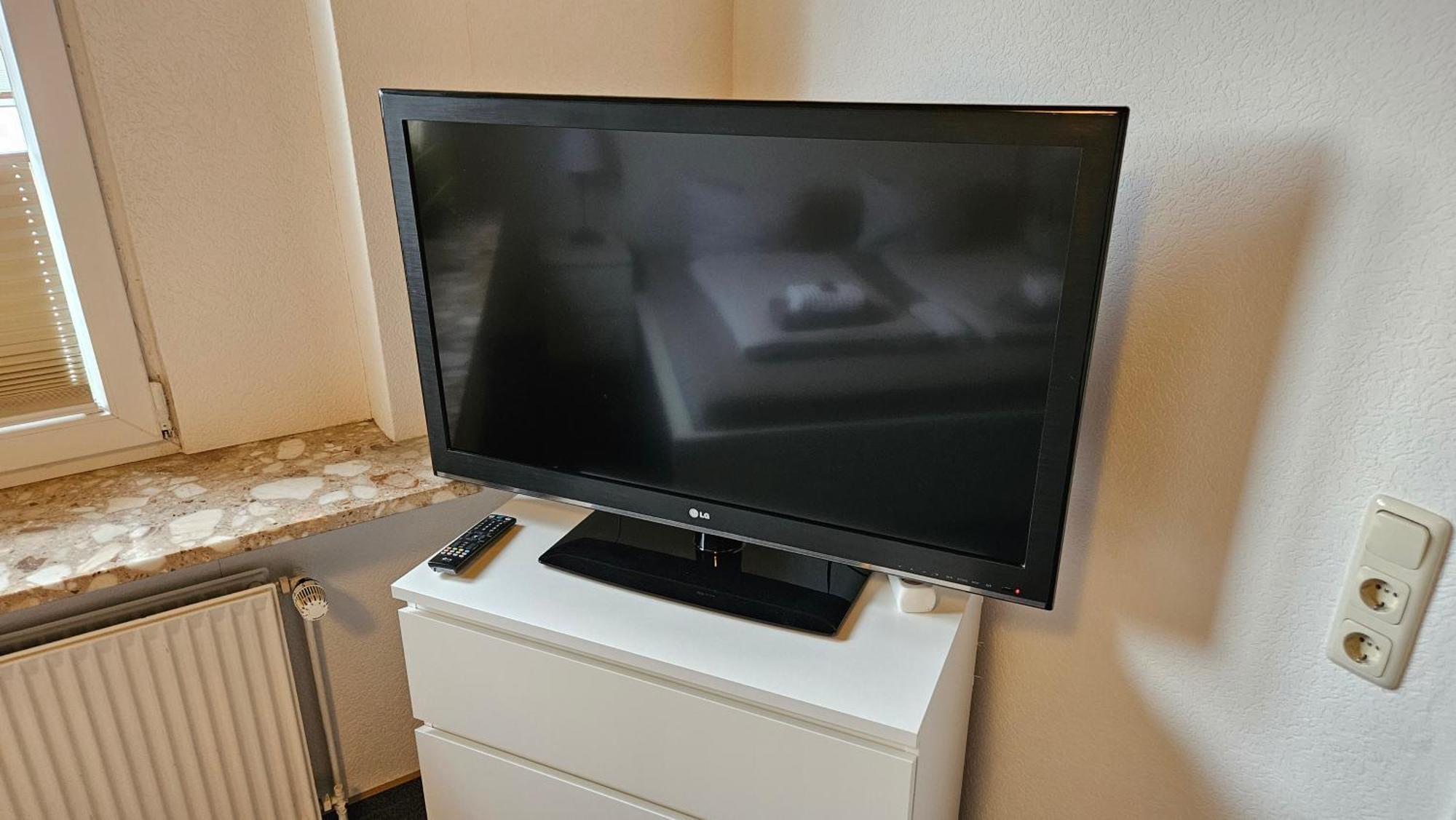Hotel Dorfkrug Buesum - Guenstige Altbauzimmer Am Oland Ruang foto